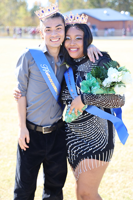 Homecoming King Jacob Chacon-Martinez and Queen Ayesha Baker